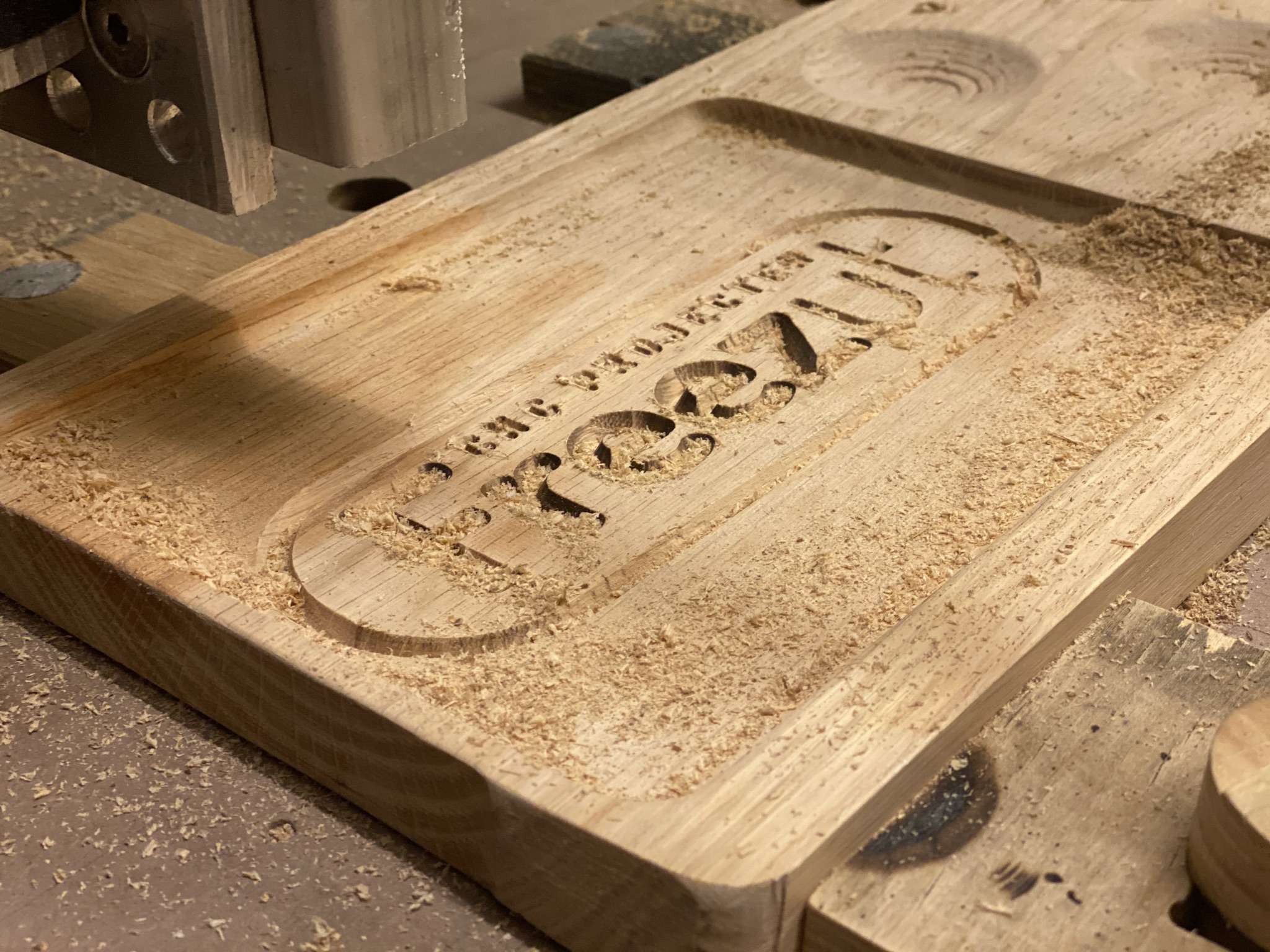 Logo in hout frezen
