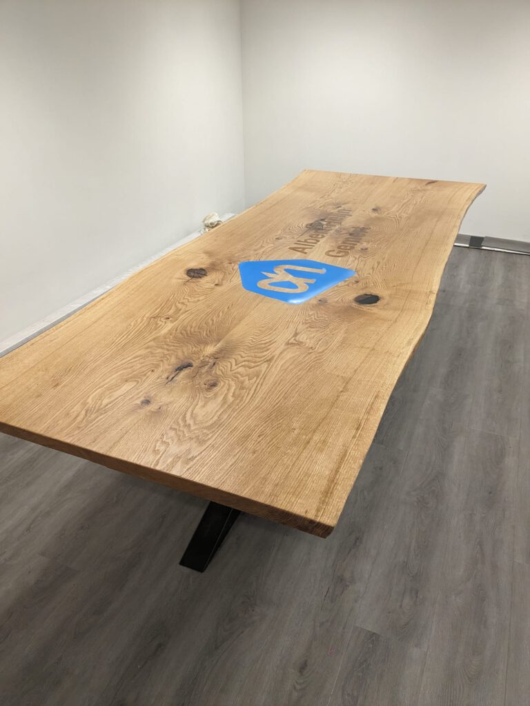 tafel Albert Heijn logo in hout