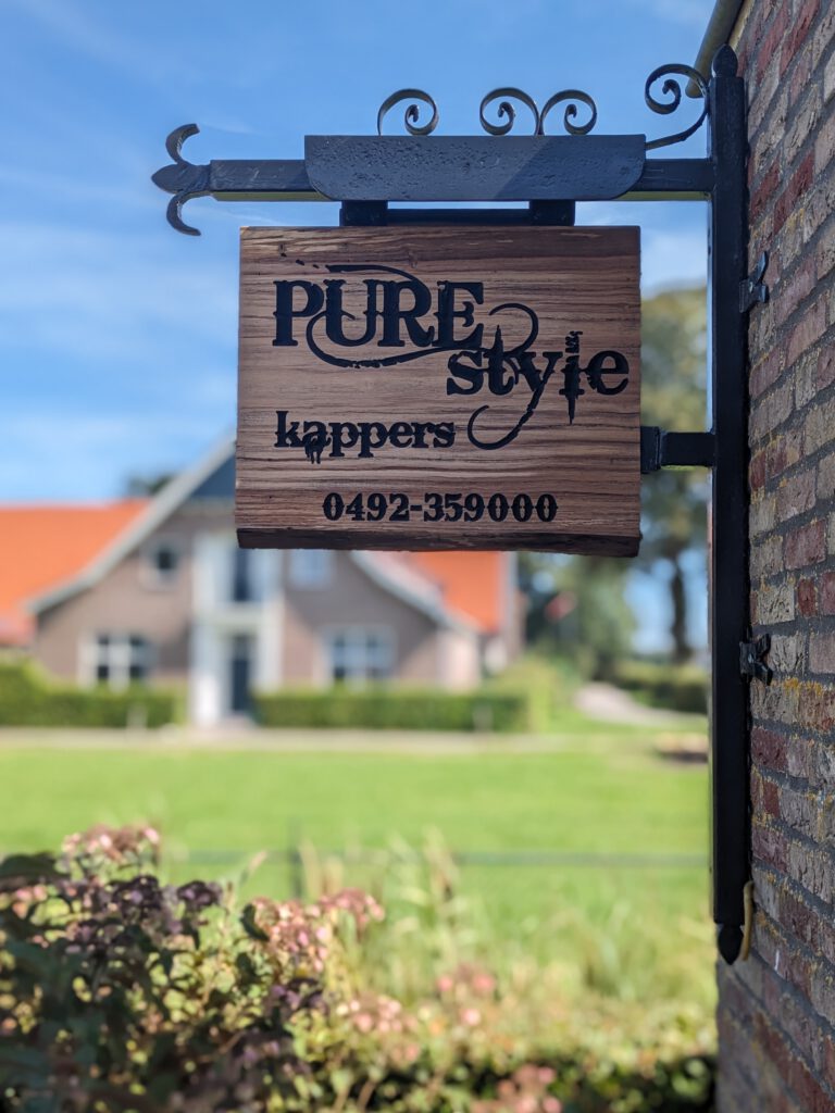 Pure Style Kappers bord voor aan de gevel