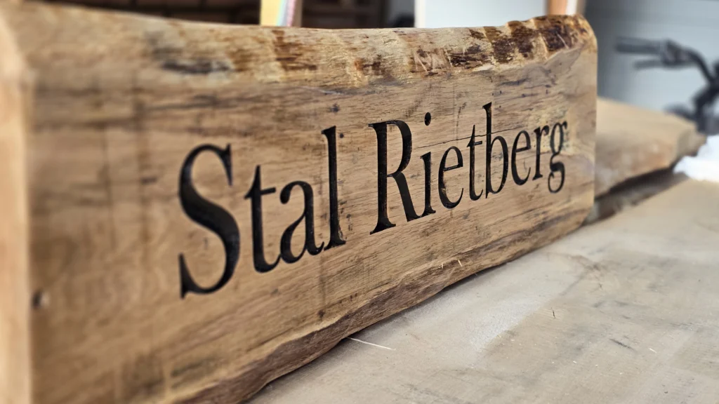 Naambordje voor een paardenstal: Stal Rietberg